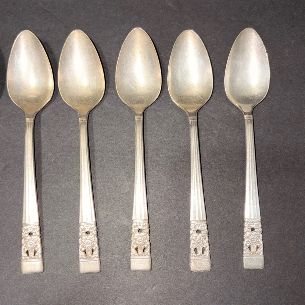Oneida Community Coronation 1936 Set of 5 Teaspoon 6